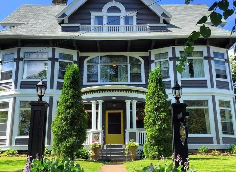 Aamiaismajoitus (B&B) The Hillhurst Inn