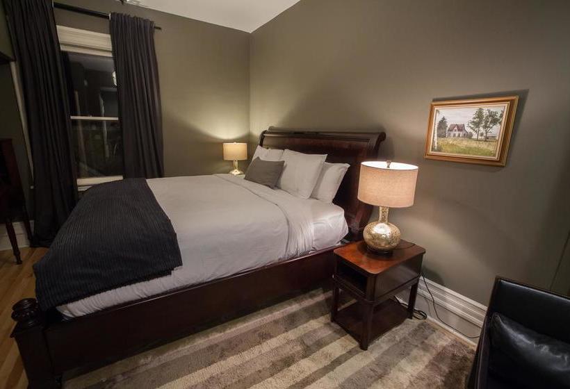 تختخواب و صبحانه The Hillhurst Inn