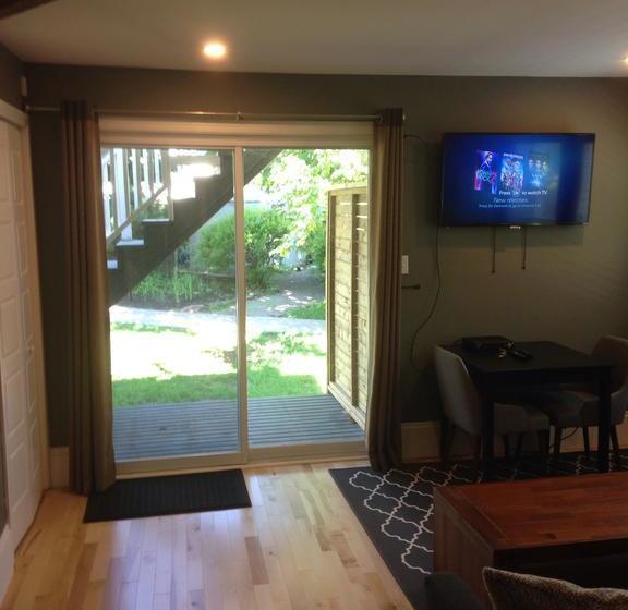 تختخواب و صبحانه The Hillhurst Inn