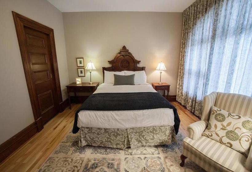 تختخواب و صبحانه The Hillhurst Inn