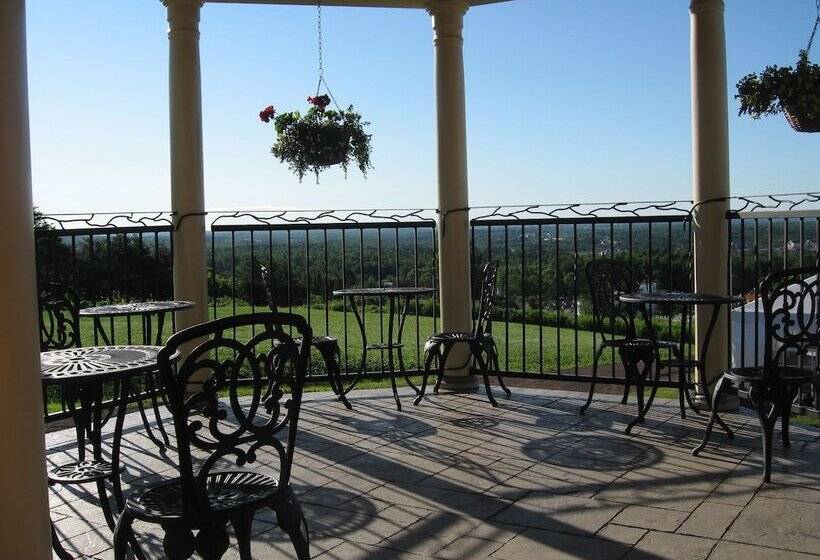 مبيت وإفطار Magnetic Hill Winery