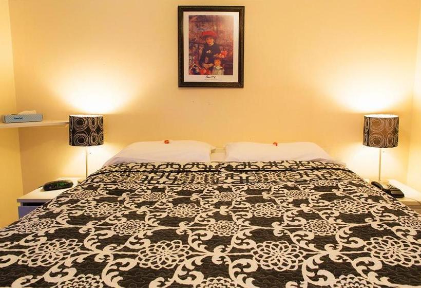 Chalet Beaconsfield Motel