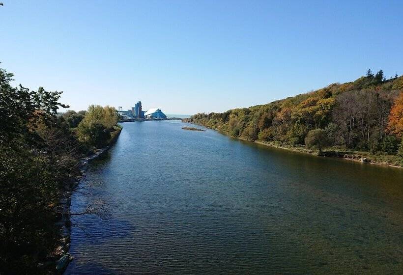 Colborne Bed And Breakfast