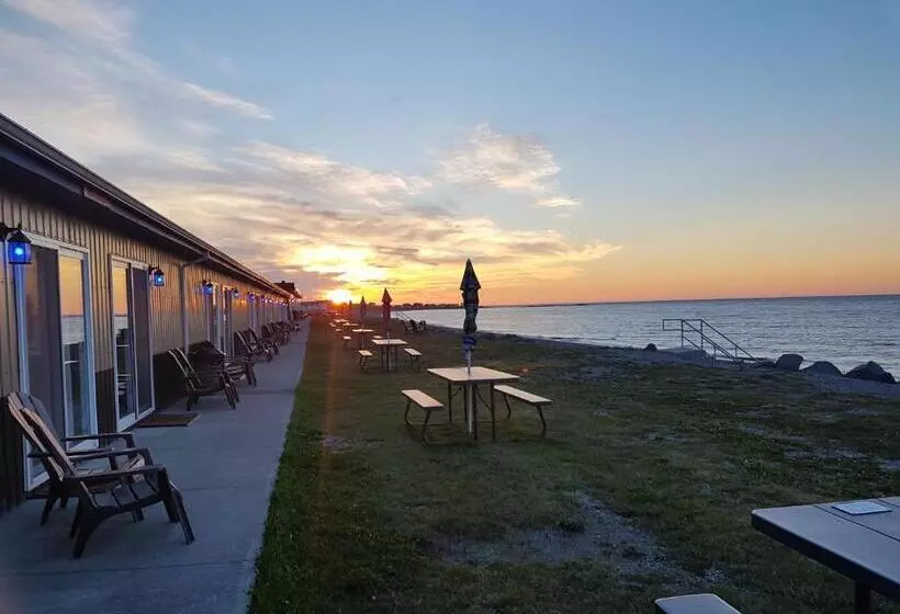 Hotelli Manoir Sur Mer