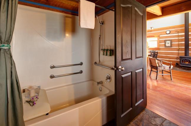 Hotel Nipika Mountain Resort