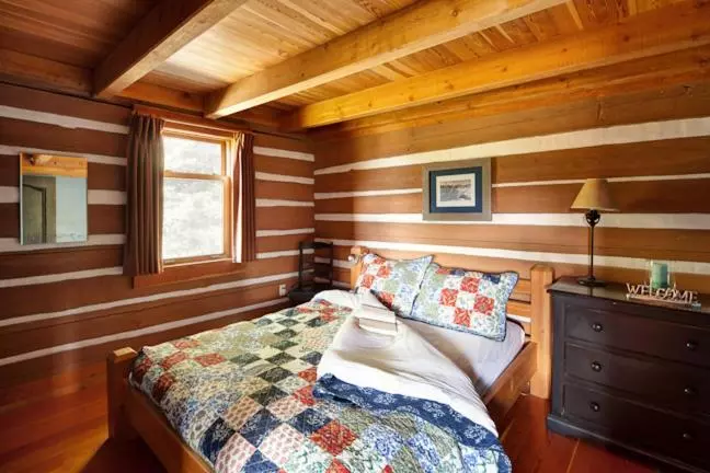 هتل Nipika Mountain Resort