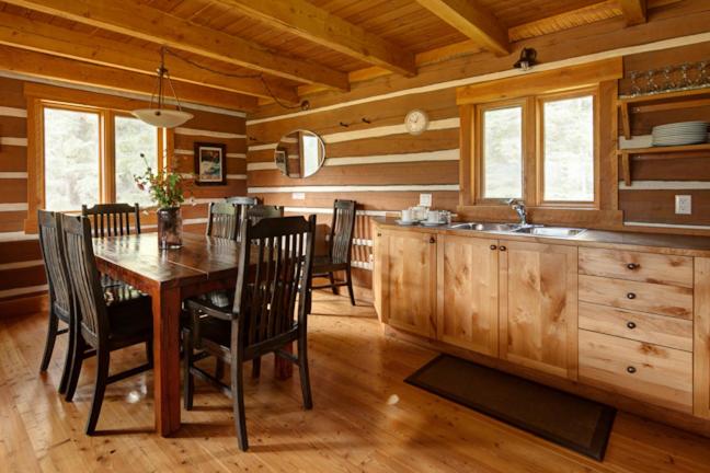 Hotel Nipika Mountain Resort