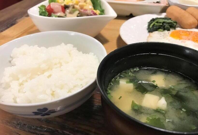 בית מלון כפרי Okus