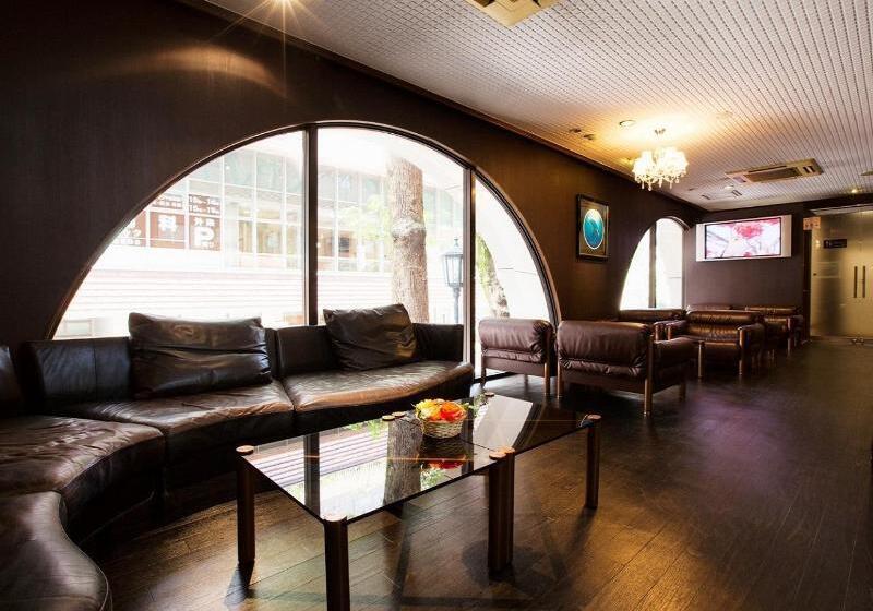 בית מלון כפרי Okus