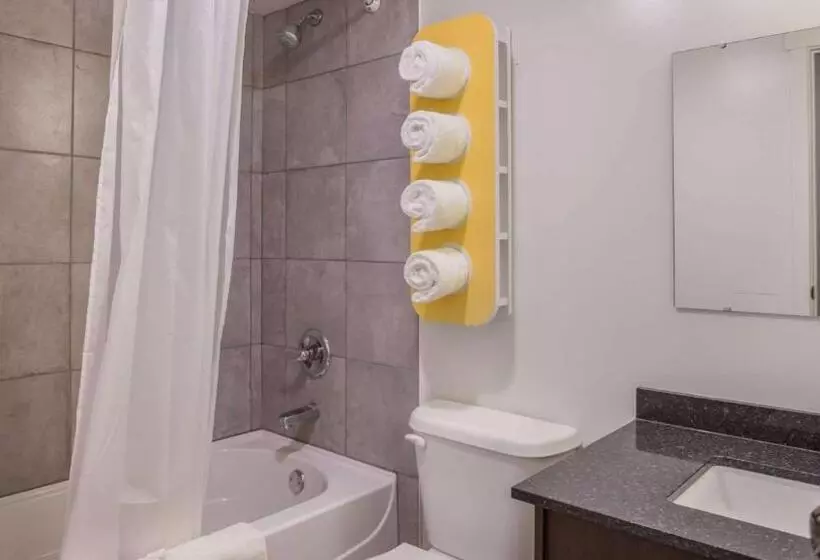 Motel Bo Camrose, Ab