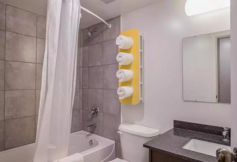 Motel Bo Camrose, Ab