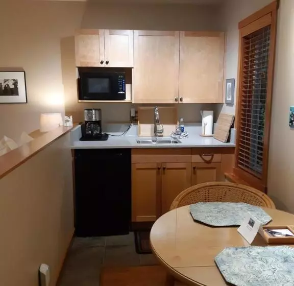 Reef Point Oceanfront Bed And Breakfast