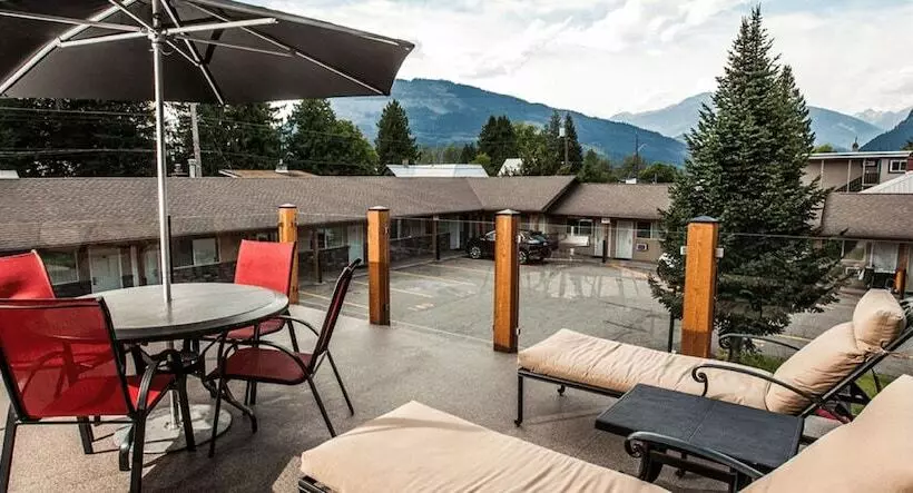 Swiss Chalet Motel