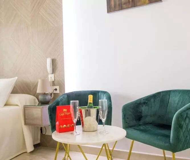 Apartahotel énfasis Group