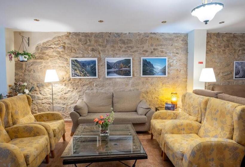 هتل La Jara Arribes