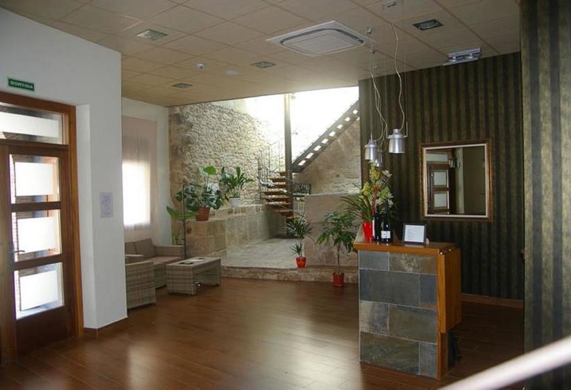 בית מלון כפרי Restaurant Nou Moderno