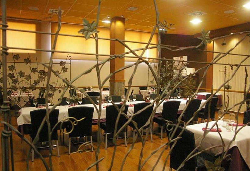 בית מלון כפרי Restaurant Nou Moderno