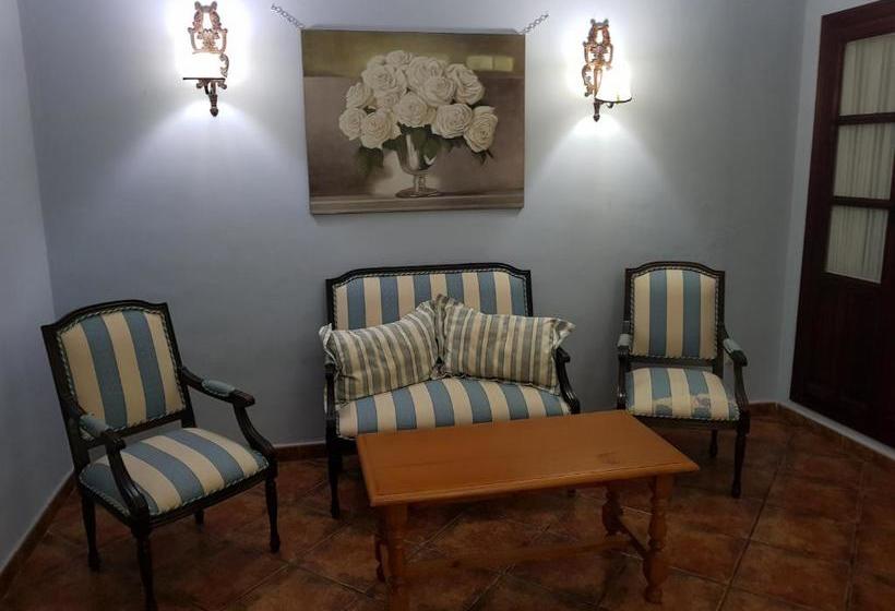 Отель Rey Sancho Iv