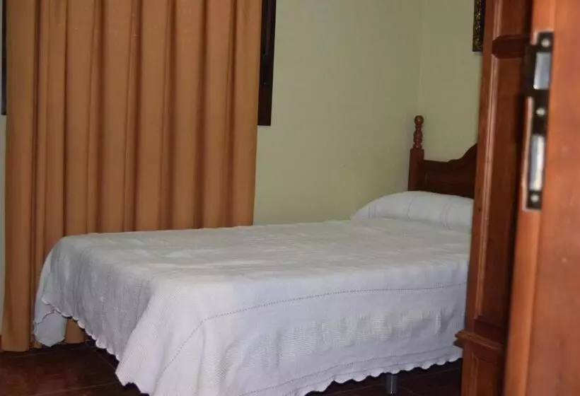 Hotel Río Seco
