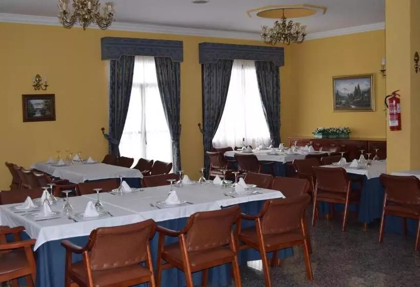 Hotel Río Seco