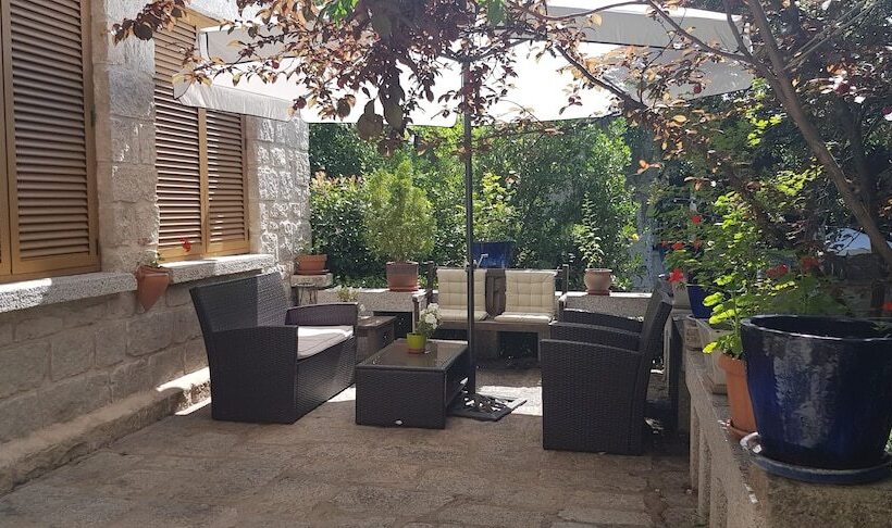 Отель Sara De Ur