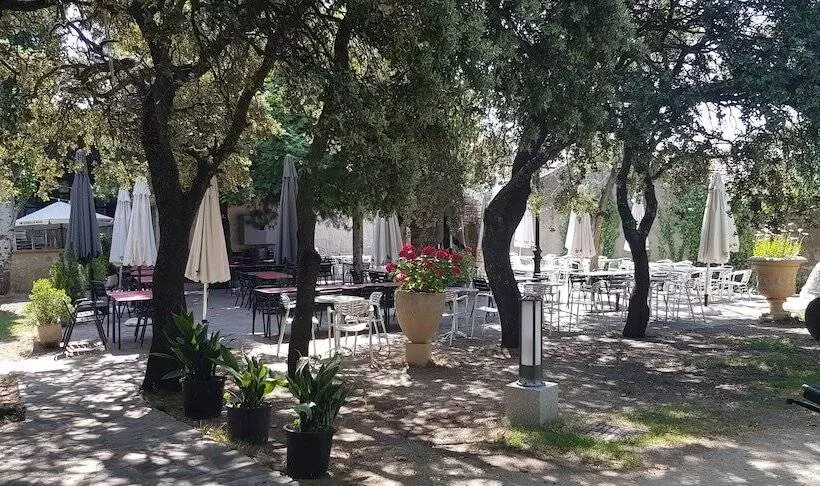 Hotel Sara De Ur