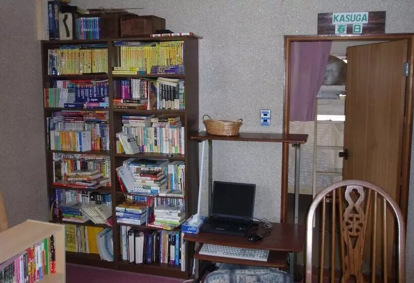 Takama Guest House   Hostel