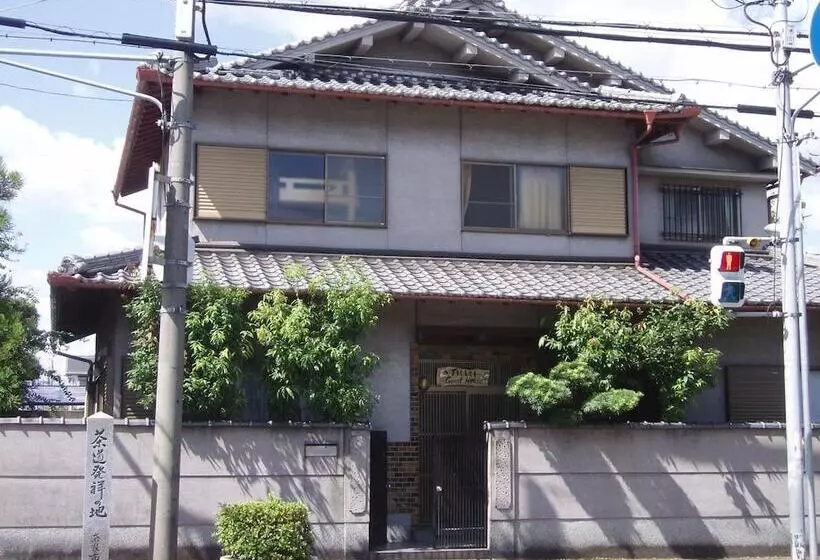 Takama Guest House   Hostel
