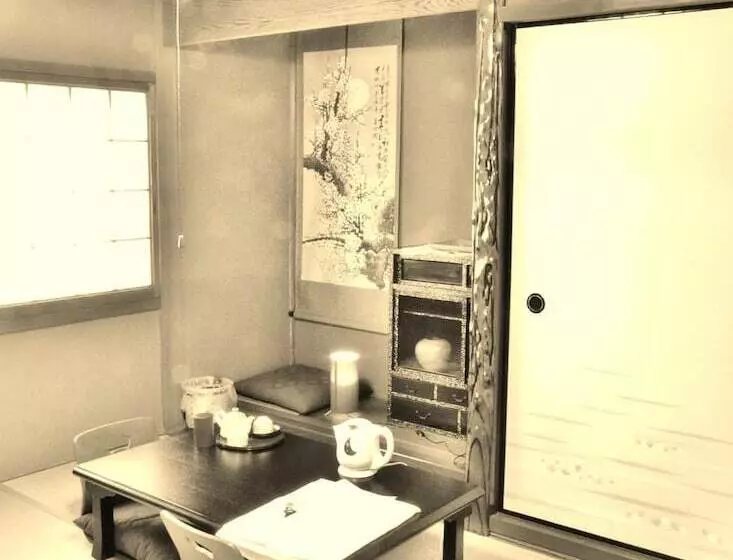 Takama Guest House   Hostel