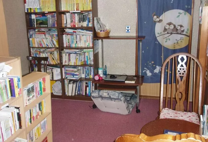 Takama Guest House   Hostel