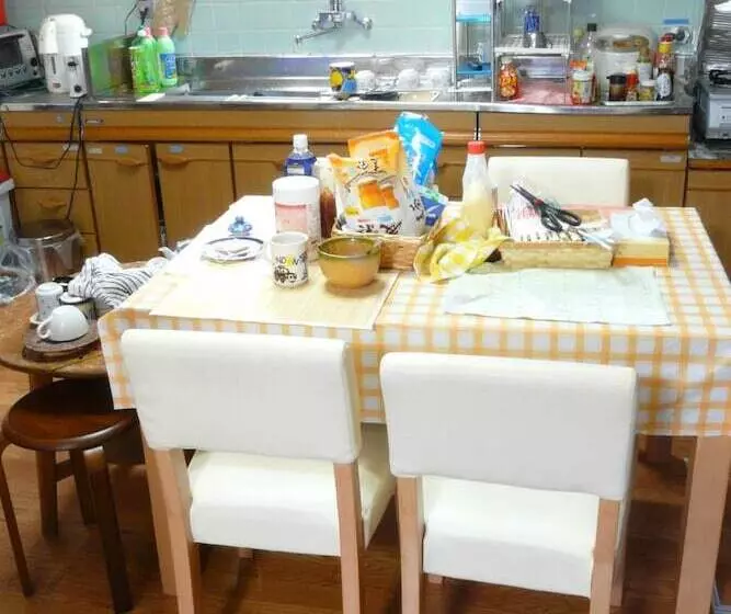 Takama Guest House   Hostel