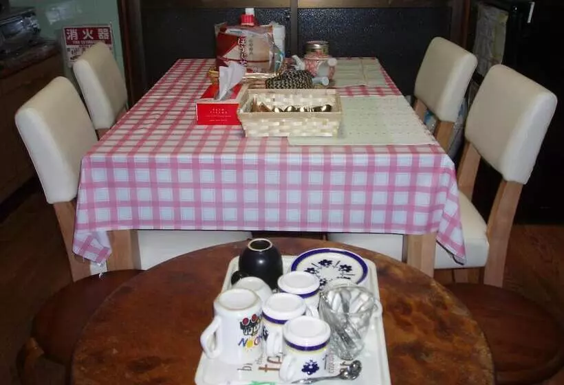Takama Guest House   Hostel