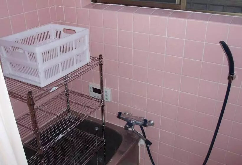 Takama Guest House   Hostel