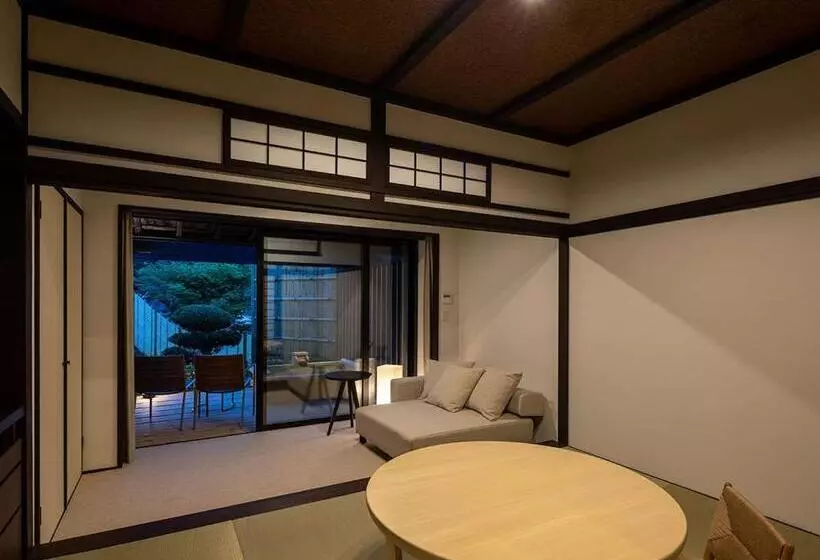 旅館 Shirakabeso