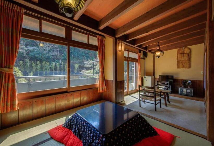 日式旅馆 Shirakabeso