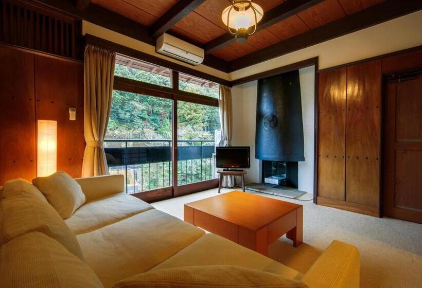 日式旅馆 Shirakabeso