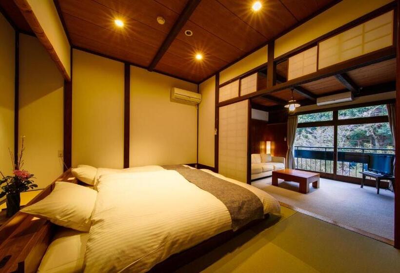 日式旅馆 Shirakabeso