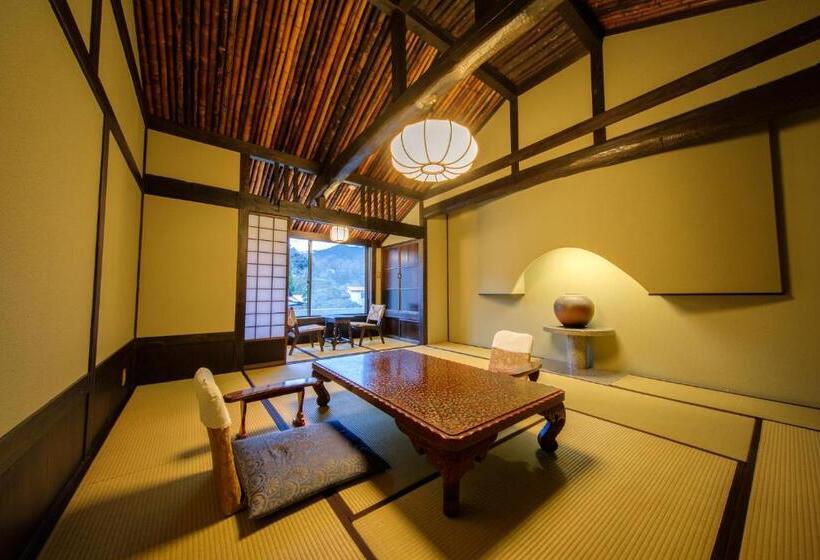 日式旅馆 Shirakabeso