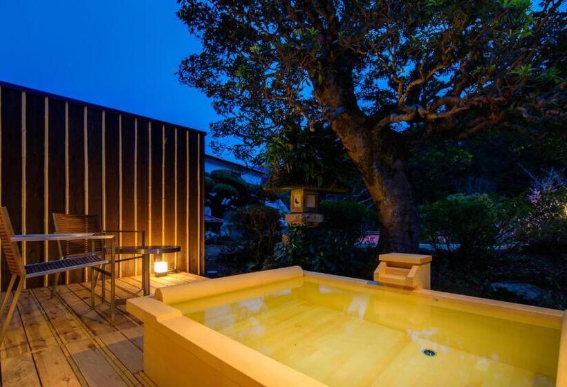 日式旅馆 Shirakabeso