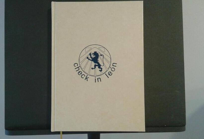 هاستل Check In León