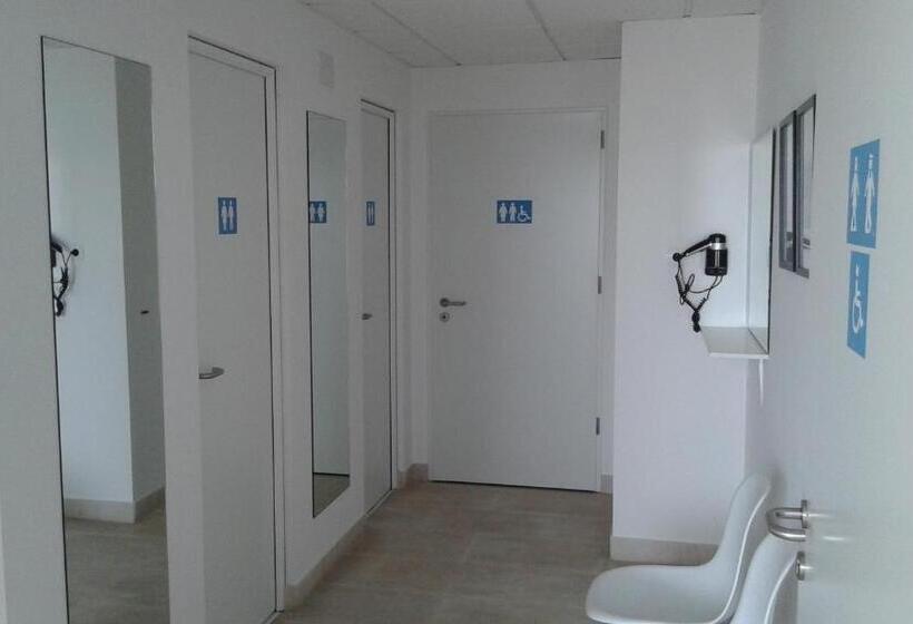 هاستل Check In León