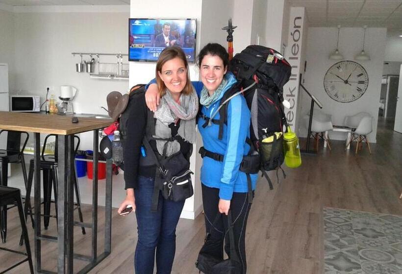 هاستل Check In León