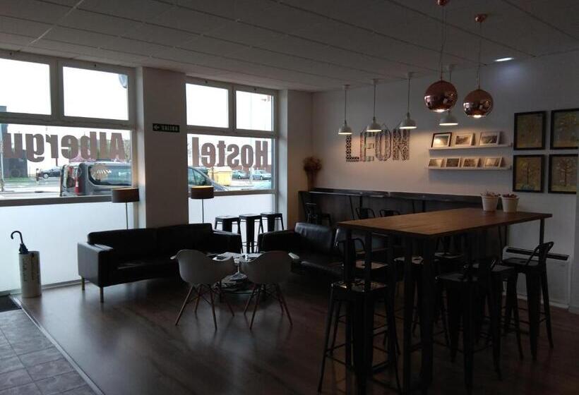 هاستل Check In León