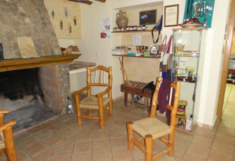 Albergue Cortijo Covaroca