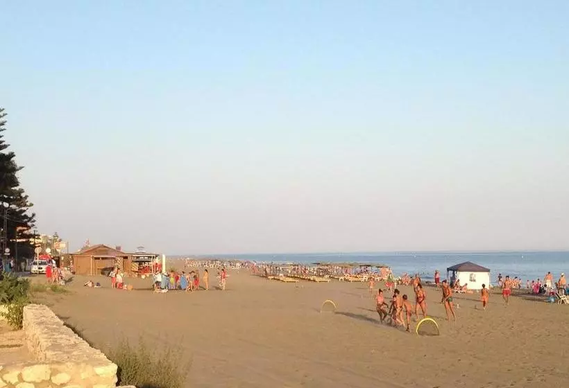 تختخواب و صبحانه At Home In Malaga Stay & Solo Travellers
