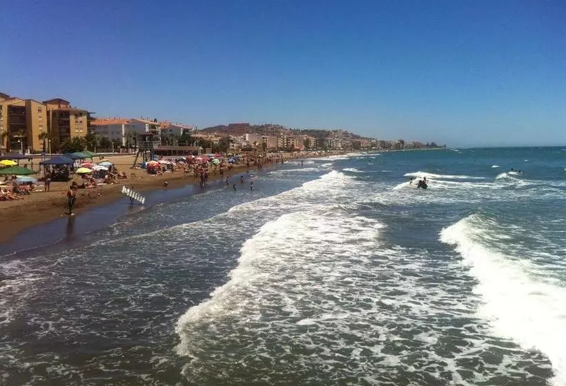 تختخواب و صبحانه At Home In Malaga Stay & Solo Travellers