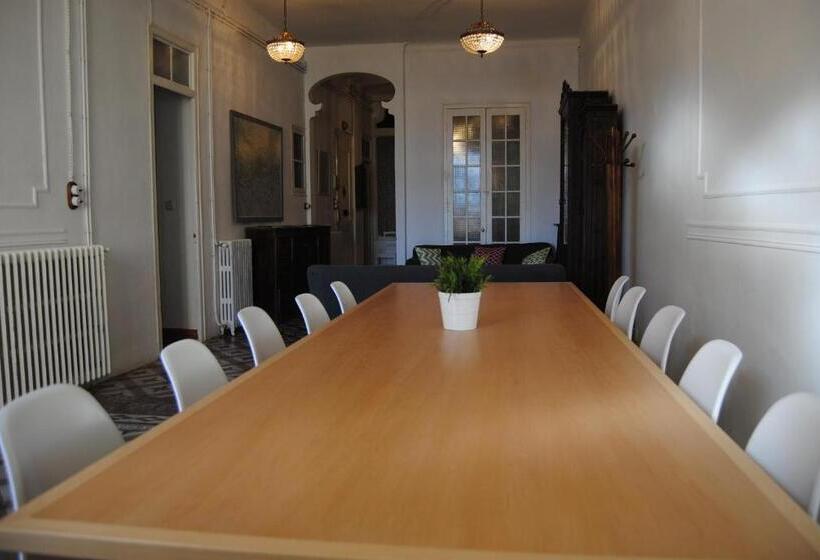 住宿加早餐  Cal Comabella