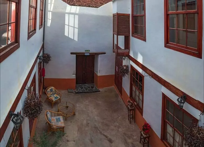 Aamiaismajoitus (B&B) Casa Emblemática Buenavista Del Norte