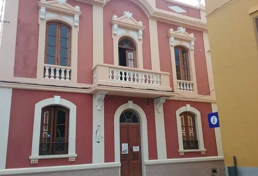 Aamiaismajoitus (B&B) Casa Emblemática Buenavista Del Norte