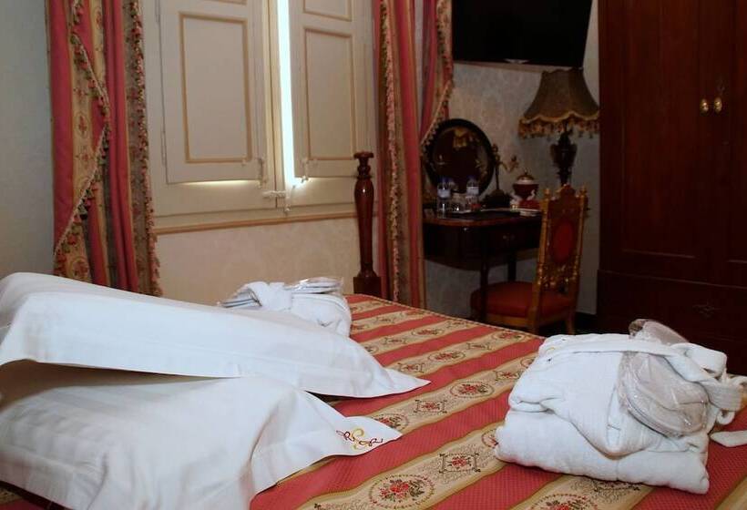 مبيت وإفطار Sitges Royal Rooms